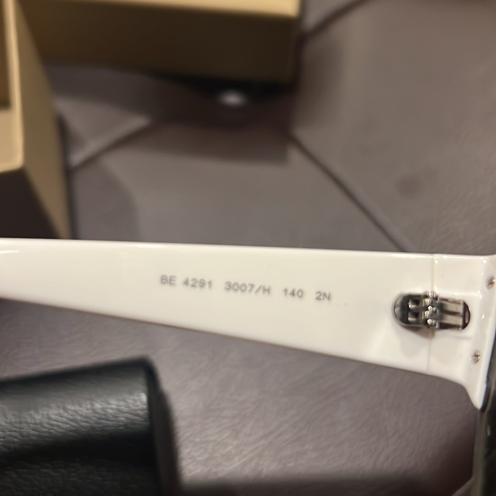 BURBERRY Hologram Shield Sunglasses White - Picture 4 of 4